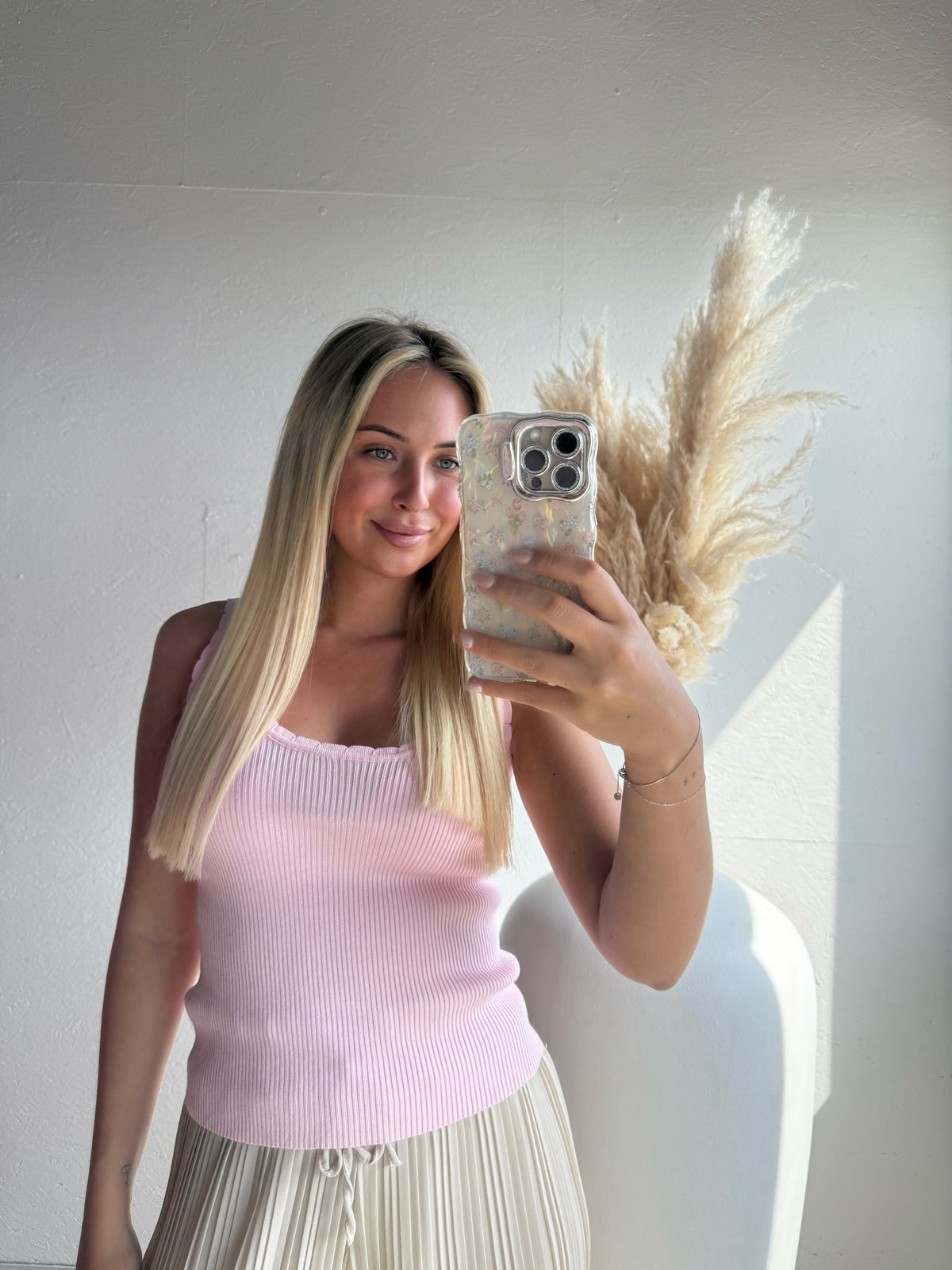 Top Sara