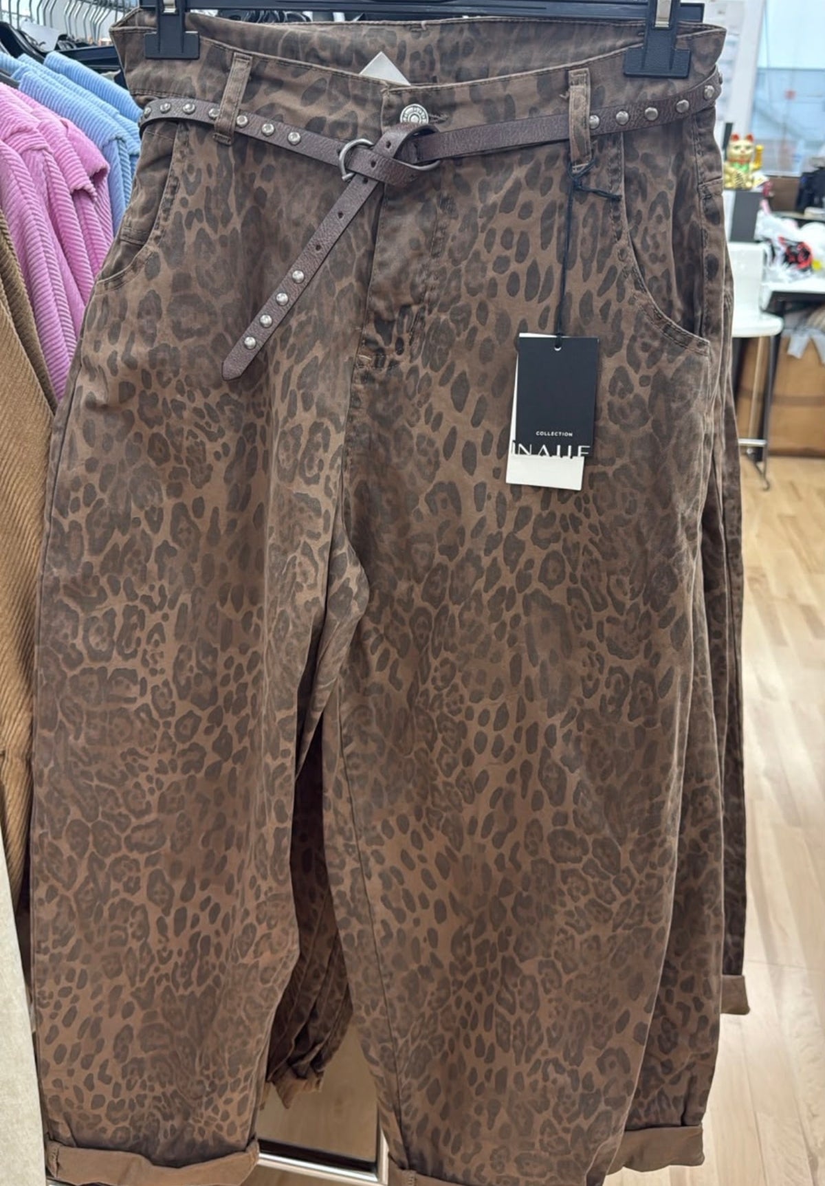 Hose Leo